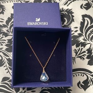 Swarovski Pendant Necklace in Rose Gold. NWT.